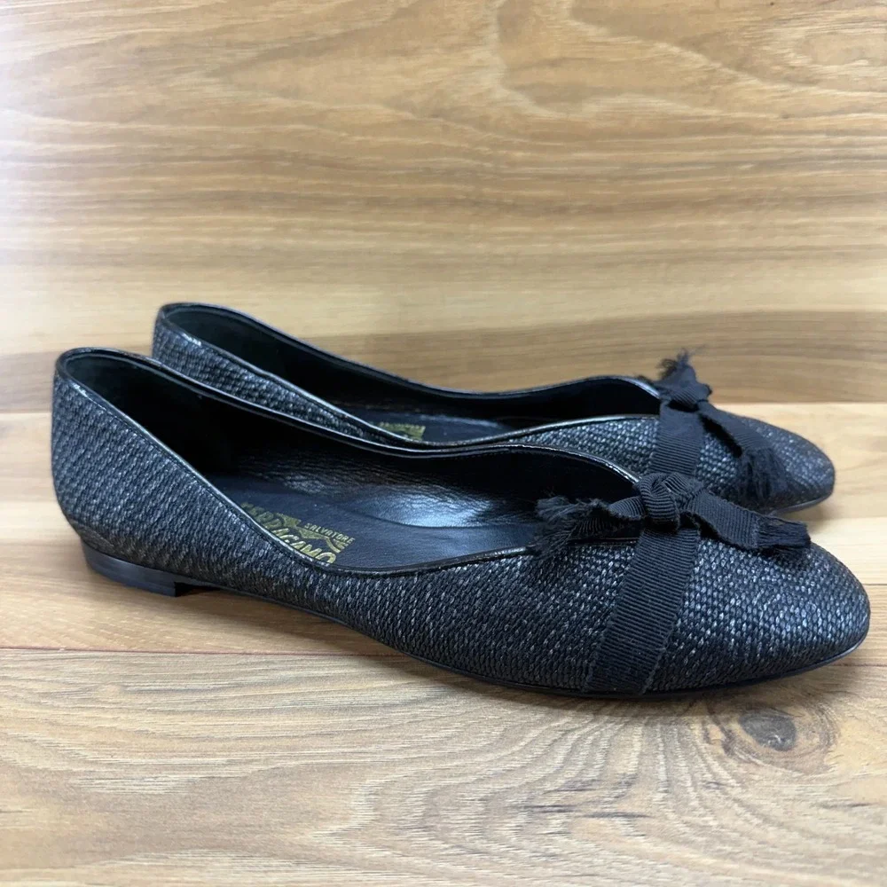 Salvatore Ferragamo Varina Raffia Woven Flats 10 B Womens Black Bow Slip On